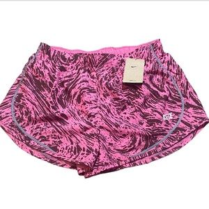 NWT, Nike icon clash dri-fit tempo running shorts
